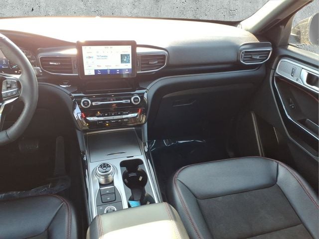 2024 Ford Explorer ST-Line