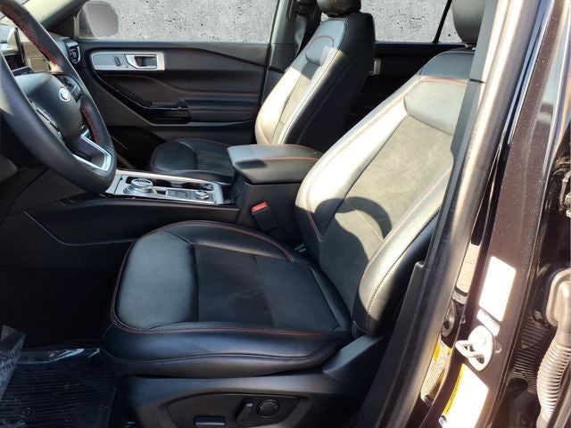 2024 Ford Explorer ST-Line