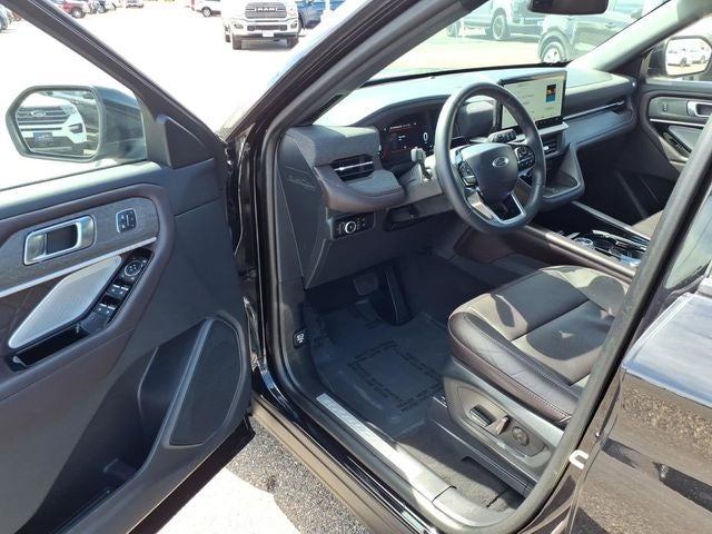2025 Ford Explorer Platinum