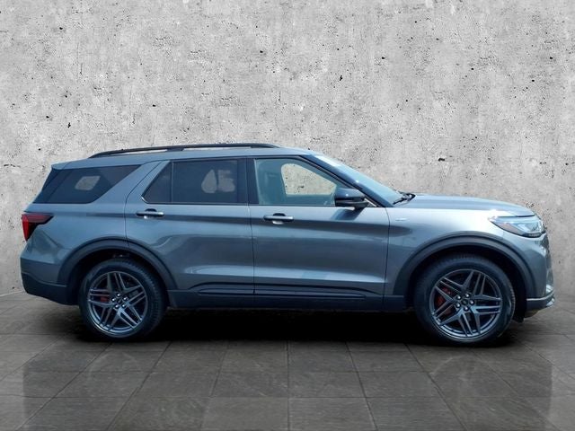 Used 2025 Ford Explorer ST-LINE with VIN 1FMUK8KHXSGA43621 for sale in Mankato, Minnesota