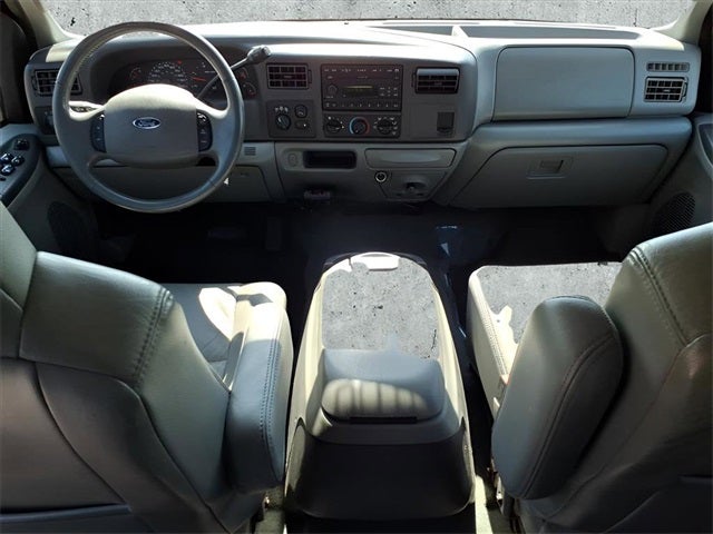 2004 Ford F-350SD Lariat DRW