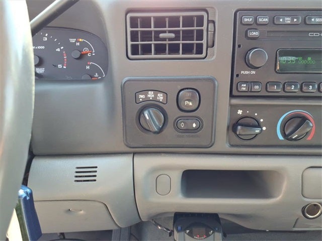 2004 Ford F-350SD Lariat DRW