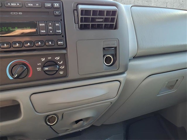 2004 Ford F-350SD Lariat DRW