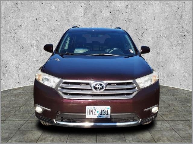 Used 2013 Toyota Highlander  with VIN 5TDBK3EH1DS254290 for sale in Mankato, Minnesota