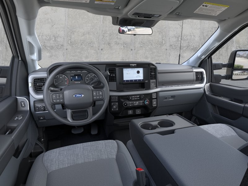 2026 Ford Super Duty F-350® XLT